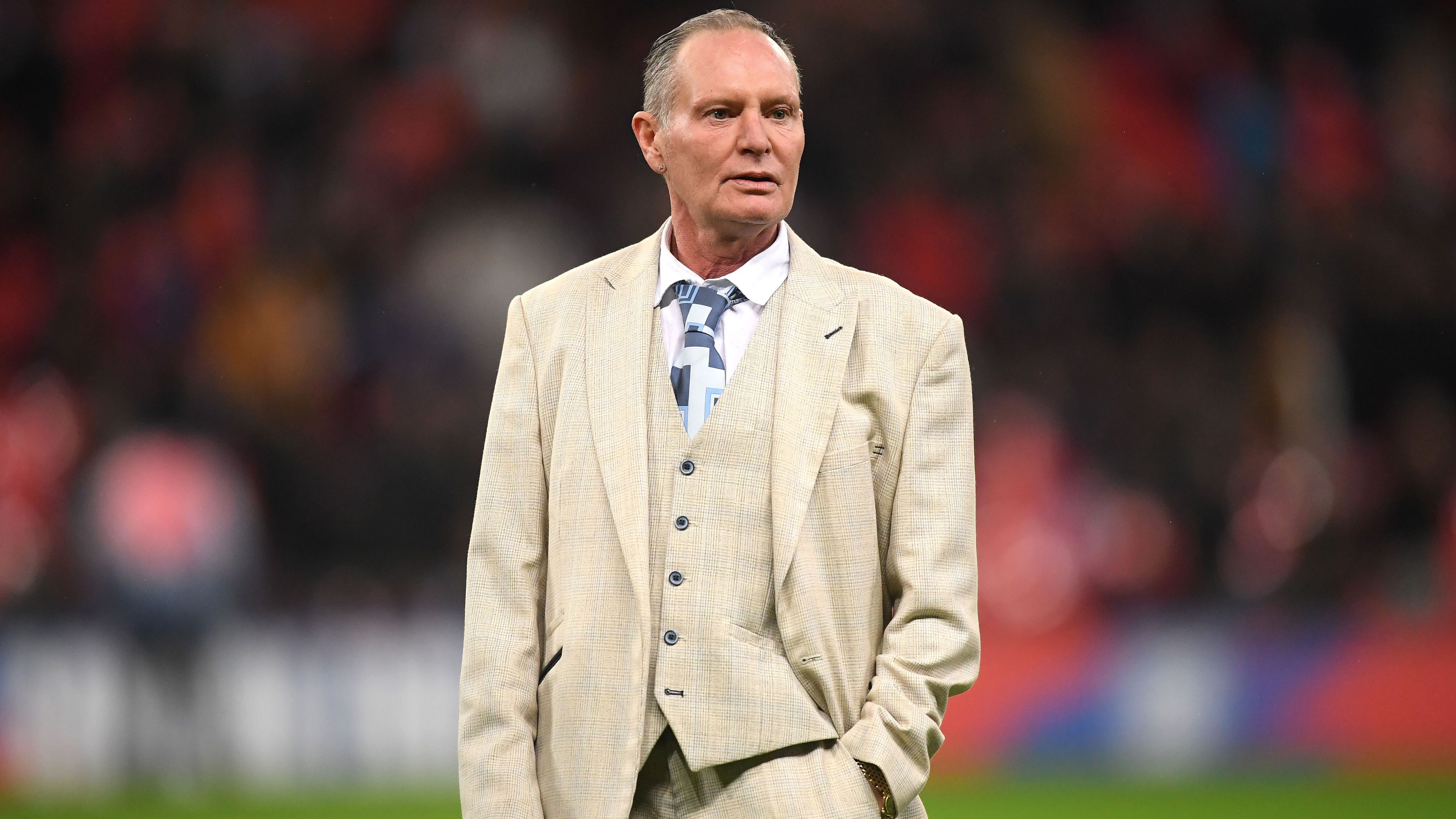 <strong>Paul Gascoigne</strong><br>Seine Alkoholprobleme machten Gascoigne nach seiner Spielerkarriere zu einer tragischen Figur und beendeten auch jegliche Ambitionen auf eine Laufbahn als Trainer. Sein Engagement beim Amateurklub Kettering Town endete im Herbst 2005 nach nur 39 Tagen. Der damalige Owner behauptete, Gascoigne habe quasi jeden Tag getrunken.