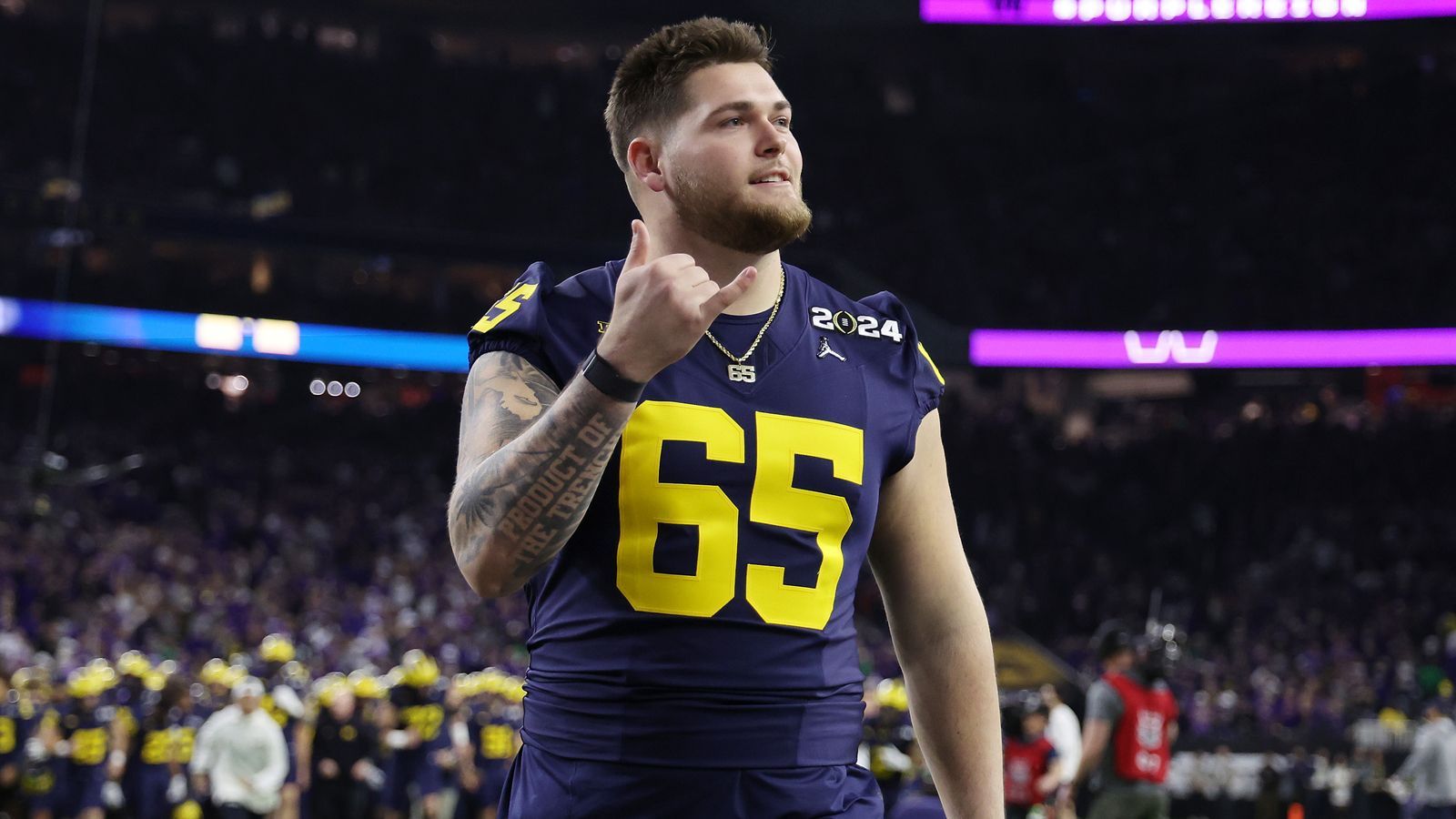 <strong>Zak Zinter (Cleveland Browns)</strong><br><em>College: Michigan<br>Position: Offensive Guard<br>Draftpick: 85 (Runde 3)</em><br>Auch bei ihm stellt sich die Frage nach der Fitness. Denn in der vergangenen Saison konnte Zinter verletzungsbedingt längst nicht alle Spiele mitmachen. Doch die Browns hatten insgesamt nur sechs Picks, also mussten sie auch etwas riskanter draften.