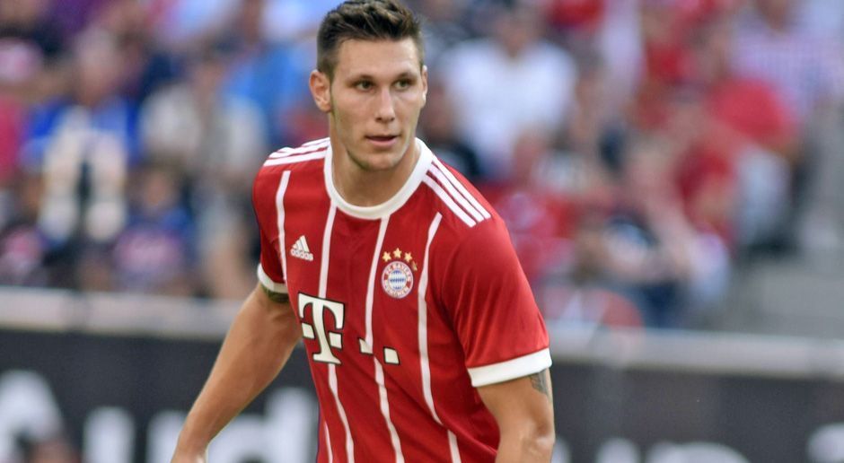 
                <strong>Niklas Süle (FC Bayern München)</strong><br>
                Niklas Süle: Kommt in der 59. Minute für den angeschlagenen Martinez und bestreitet sein erstes Pflichtspiel für den Rekordmeister. Dabei allerdings bis zur 88. Minute sehr unauffällig. Dann seine beste Aktion: Springt nach einer Flanke von rechts im Fünfer am höchsten, der Ball knallt von der Latte direkt vor die Torlinie und läutet damit den Last-Minute-Ausgleichstreffer von Kimmich ein.  ran-Note: 3 
              