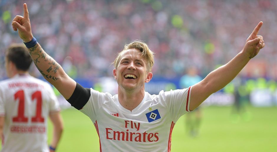 
                <strong>Lewis Harry Holtby</strong><br>
                Lewis Harry Holtby: Der gebürtige Rheinländer hat von seinen Eltern mit "Harry" einen der beliebtesten englischen Vornamen verpasst bekommen. 
              
