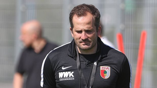 
                <strong>FC Augsburg (14., 37 Punkte)</strong><br>
                Für den FCA könnte es noch einmal brenzlig werden, allerdings nur bei einem Sieg des HSV. Denn Augsburg hat ein lediglich um einen Treffer besseres Torverhältnis als der VfL Wolfsburg. Gegner Hoffenheim spielt noch um die direkte Champions-League-Quali und bewies erst vergangene Woche beim 5:3 in Bremen, dass man in Offensivlaune ist.
              