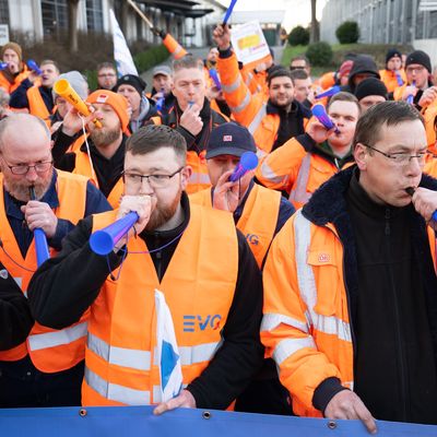 Tarifverhandlungen: Streiks drohen