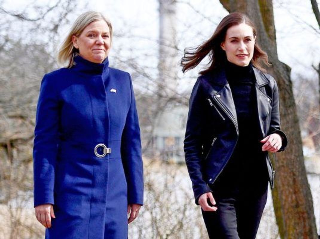Magdalena Andersson (links), Ministerpräsidentin von Schweden, und Sanna Marin, Ministerpräsidentin von Finnland, sprachen sich über die NATO-Beitritte ihrer Länder ab.