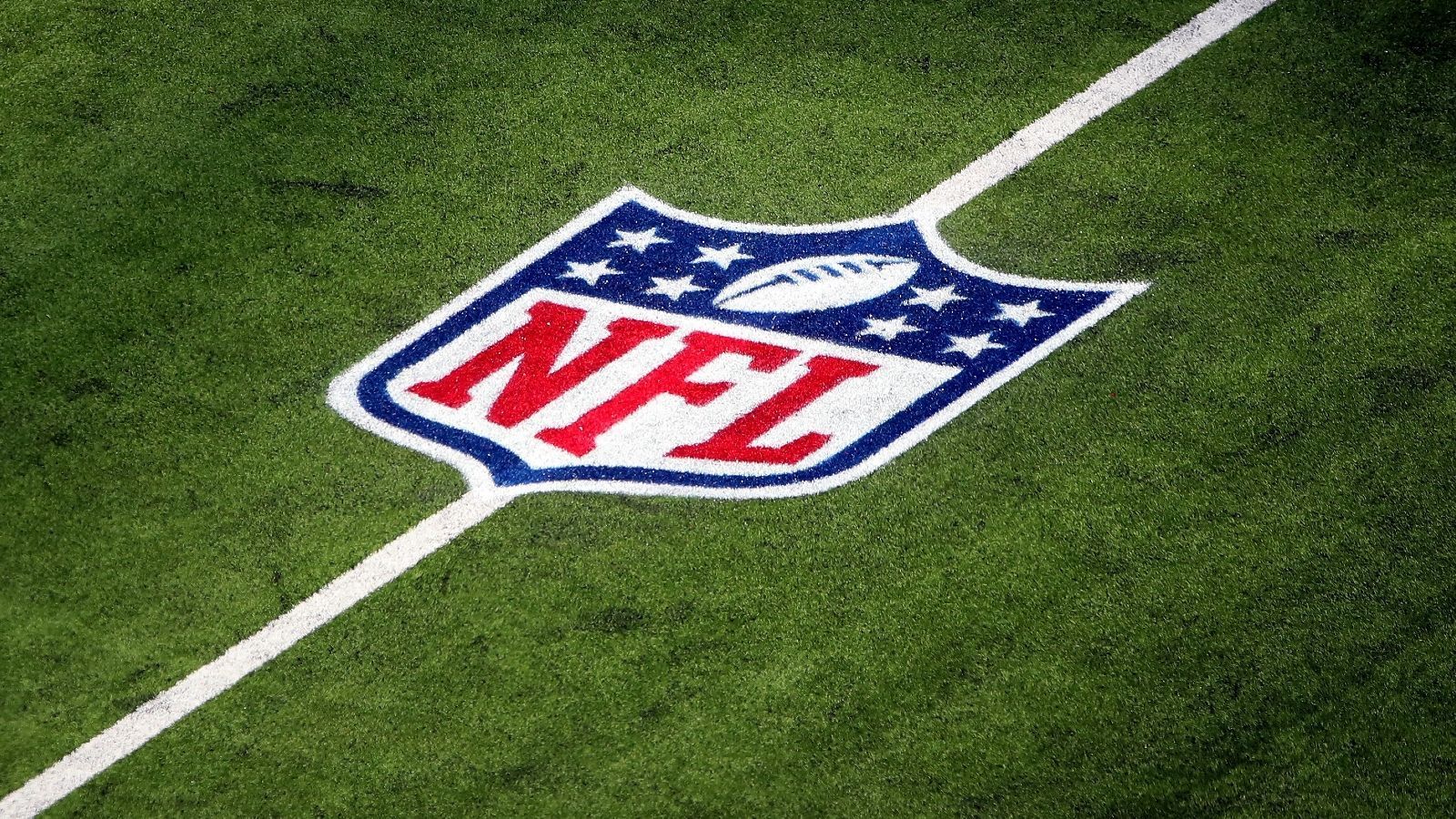 <strong>Cap Space aller 32 Teams</strong><br>Das neue Ligajahr hat begonnen, die Free Agency 2024 ist voll im Gange. Für diese Spielzeit hat die NFL den <a target="_blank" href="https://www.ran.de/sports/american-football/nfl/news/salary-cap-cap-space-und-dead-cap-so-funktionieren-vertraege-in-der-nfl-122775">Salary Cap</a> auf 255,4 Millionen US-Dollar erhöht - ein Plus von 30 Millionen! Wer hat wie viel Cap Space für Spieler-Verpflichtungen?&nbsp;<strong><em>ran</em></strong> gibt einen Überblick. <em>(Quelle: Spotrac.com, Stand: 31. März 2024)</em>