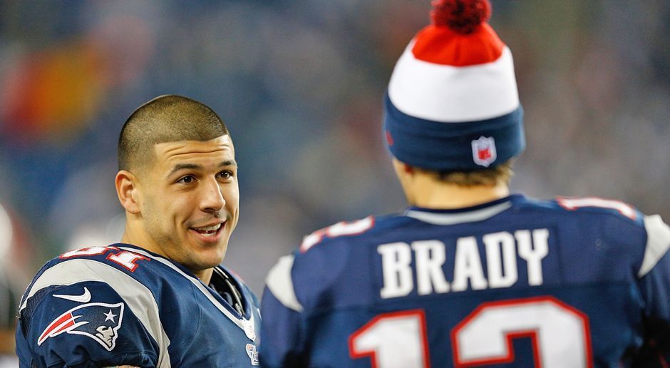 
                <strong>Aaron-Hernandez-Wette</strong><br>
                Wird Aaron Hernandez (Ex-Spieler der Patriots, lebenslang wegen Mordes im Gefängnis Anm. d. Red.) während der Sendung genannt werden?Ja: 2,90Nein: 1,38 
              