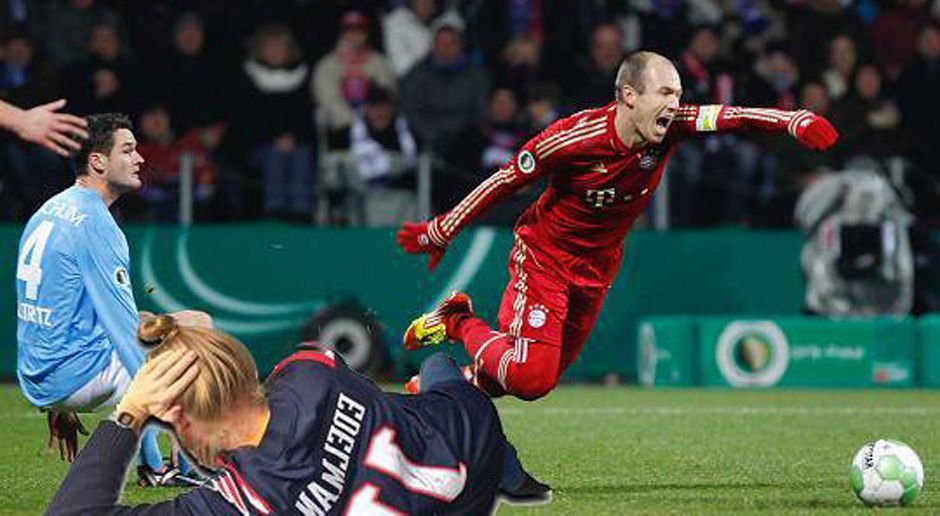 
                <strong>Icke foult Robben</strong><br>
                Was Icke in der NFL-freien Zeit so macht? Fragt mal bei Arjen Robben nach ... 
              