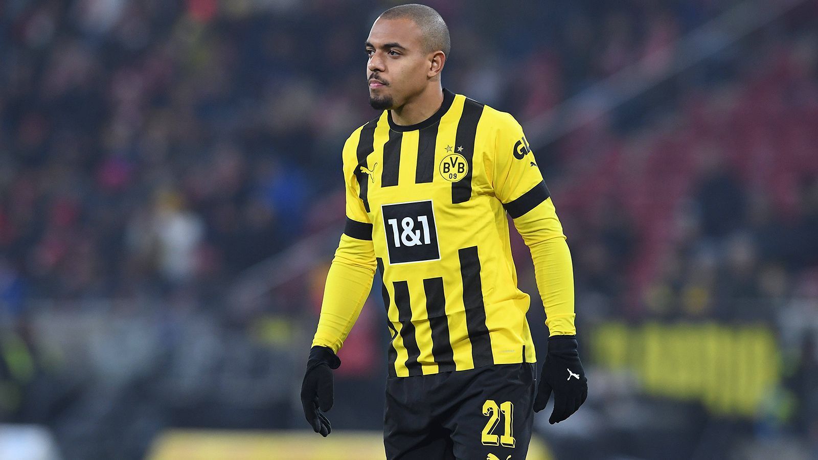 
                <strong>Donyell Malen (Borussia Dortmund)</strong><br>
                Der Niederländer kommt in der 64. Minute für Bynoe-Gittens ins Spiel. Obwohl der BVB in weiterer Folge noch gute Möglichkeiten hat, ist Donyell Malen dabei kaum involviert – ein eher enttäuschender Auftritt. ran-Note: 4 
              