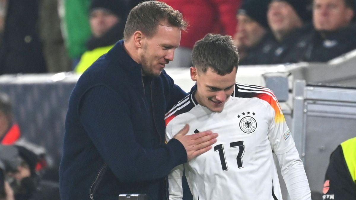 Bundestrainer Julian Nagelsmann mit Florian Wirtz
