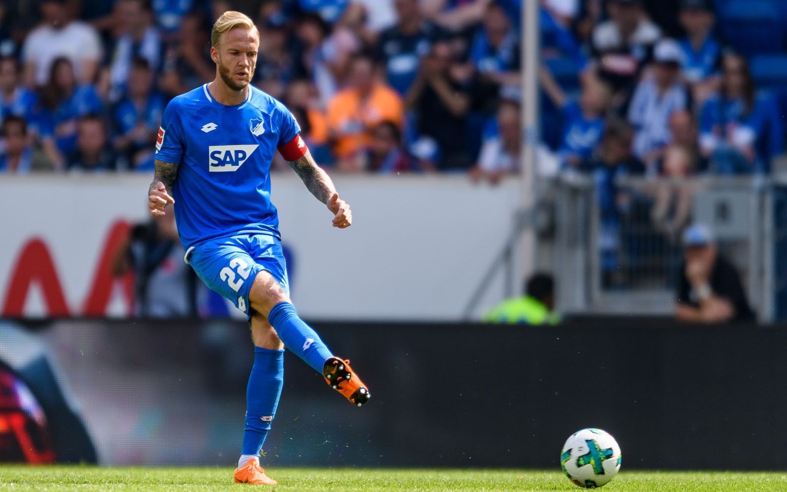 
                <strong>Platz 13: Kevin Vogt (TSG Hoffenheim) </strong><br>
                Bundesliga-Einsätze: 28 Angekommene Pässe: 1.606 Fehlpässe: 145 Pass-Summe: 1.751 Quote: 91,72 Prozent
              