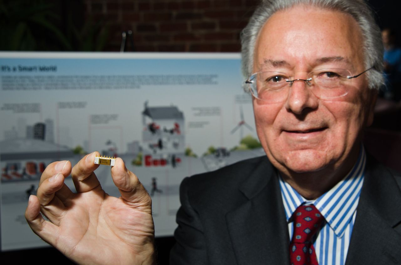 Dank Federico Faggin sind unsere Computer heute deutlich kleiner und leistungsfähiger. Er entwickelte 1971 den ersten Ein-Chip-Mikroprozessor, den Intel 4004.