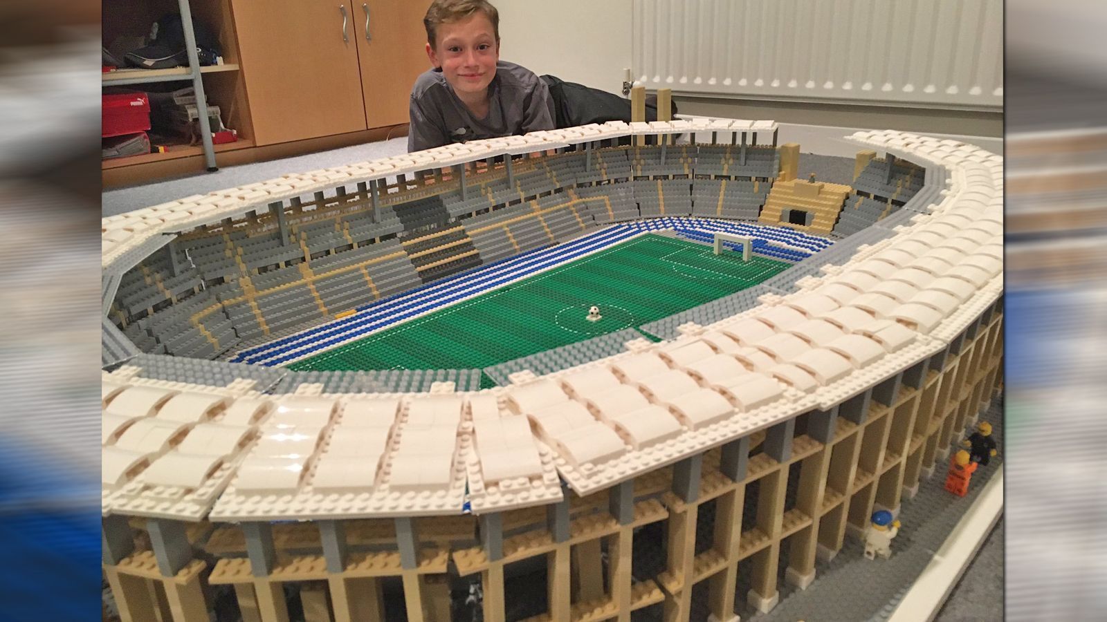 
                <strong>Hertha BSC</strong><br>
                Auch das Olympiastadion in Berlin, Heimspielstätte von Hertha BSC, gibt es als Duplikat. Der Haupstadtklub hat den Jungen bereits eingeladen.
              