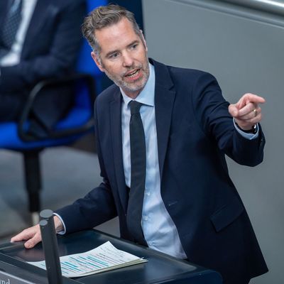 16.10.2024, Berlin: Christian Dürr, Fraktionsvorsitzender der FDP, spricht nach einer Regierungserklärung von Kanzler Scholz zum EU-Gipfel im Bundestag. 