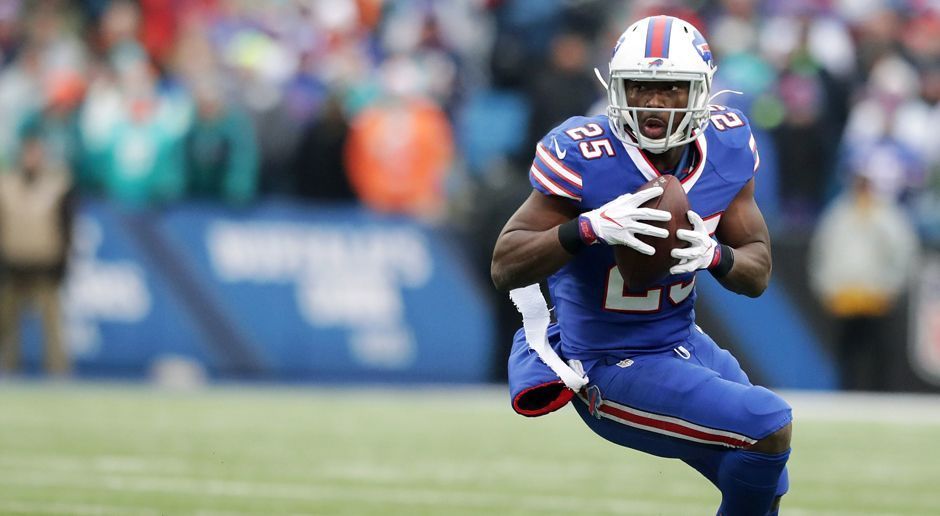 
                <strong>Platz 4: Rushing Touchdowns</strong><br>
                LeSean McCoy (Buffalo Bills) - Rushing Touchdowns: 13
              