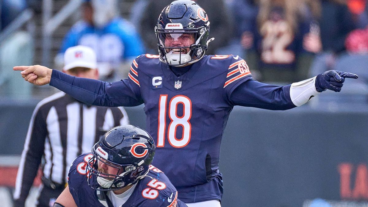 CHICAGO, IL - DECEMBER 22: Chicago Bears quarterback Caleb Williams (18) signals for a play in action during a game between the Detroit Lions and the Chicago Bears on December 22, 2024 at Soldier F...