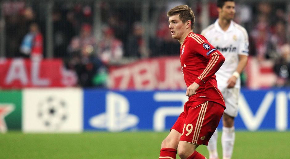 
                <strong>Toni Kroos</strong><br>
                Beim FC Bayern: 2006 bis 2014 (2009 bis 2010 an Bayer Leverkusen verliehen)Bei Real Madrid: seit 2014
              