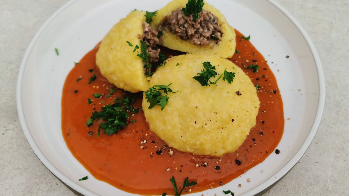 Gänsehack-Knödel in Blitz-Bratensauce