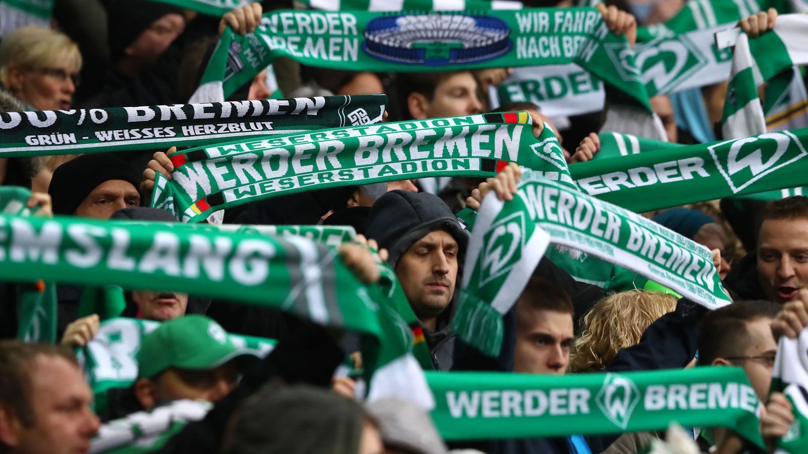 
                <strong>SV Werder Bremen </strong><br>
                Erwachsene (18-59 Jahre): 84 Euro Senioren (ab 60 Jahre): 48 EuroJugendliche (bis 17 Jahre), Schüler, Studenten, Azubis, Wehrdienstleistende: 36 Euro
              