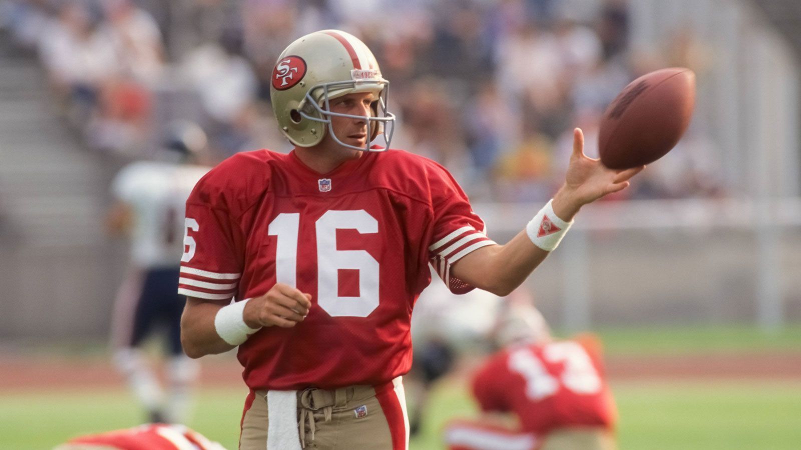 <strong>San Francisco 49ers - Joe Montana</strong><br>Passing-Yards: 35.124<br>Passing-Touchdowns: 244<br>Jahre im Team: 13<br>Absolvierte Spiele: 167