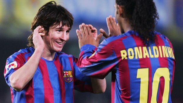 
                <strong>Lionel Messi (2005)</strong><br>
                2005: Lionel Messi. Der Argentinier ist beim FC Barcelona groß geworden. Er kam mit 13 Jahren zu den Katalanen und ist ihnen bis heute treu geblieben. In den mittlerweile 15 Jahren bei ein und demselben Klub hat Messi einige Titel abgesahnt. Zum Beispiel ist er siebenmaliger spanischer Meister und Spielführer der argentinischen Nationalelf. 
              