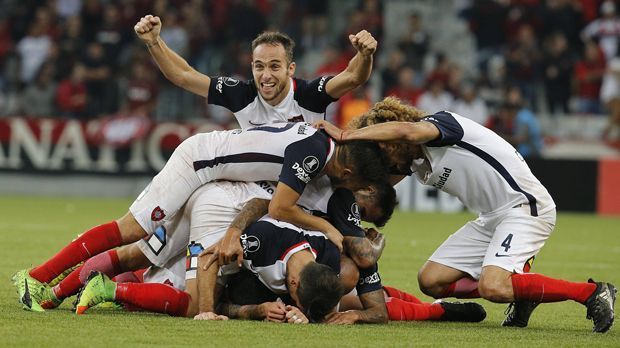 
                <strong>Club Atletico San Lorenzo de Almagro</strong><br>
                Land: ArgentinienInternationale Erfolge in den zurückliegenden vier Jahren: Copa-Libertadores-Sieger 2014
              