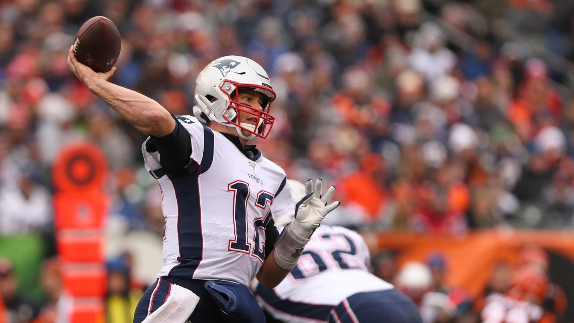 
                <strong>Platz 4: Tom Brady (New England Patriots)</strong><br>
                Completion Rate: 38,9 %Expected Completion Rate: 31,4 % Differenz: + 7,5 %
              