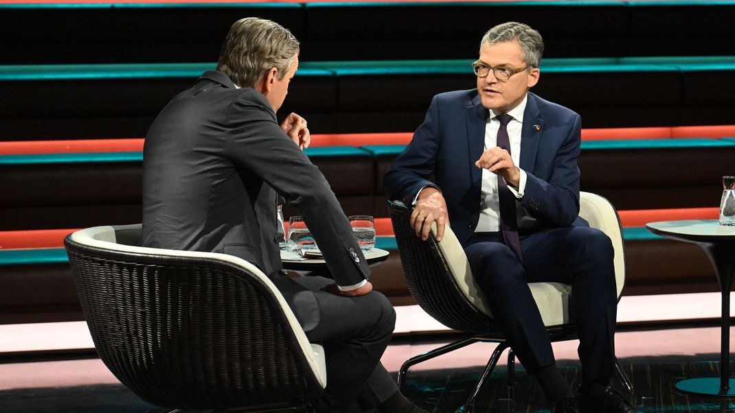 CDU-Politiker Roderich Kiesewetter machte Moderator Markus Lanz mit seiner Haltung stutzig.