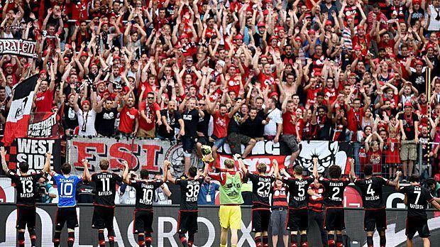 
                <strong>17. Platz: Bayer Leverkusen (BayArena)</strong><br>
                Platz 17: Bayer Leverkusen. Abstiegsplatz! In der 30.000 Zuschauer fassenden BayArena gibt es nur  Stehplätze. Das sind genau 15 Prozent, was ebenfalls den zweitschlechtesten Wert der Bundesliga-Klubs 2015/2016 bedeutet.
              