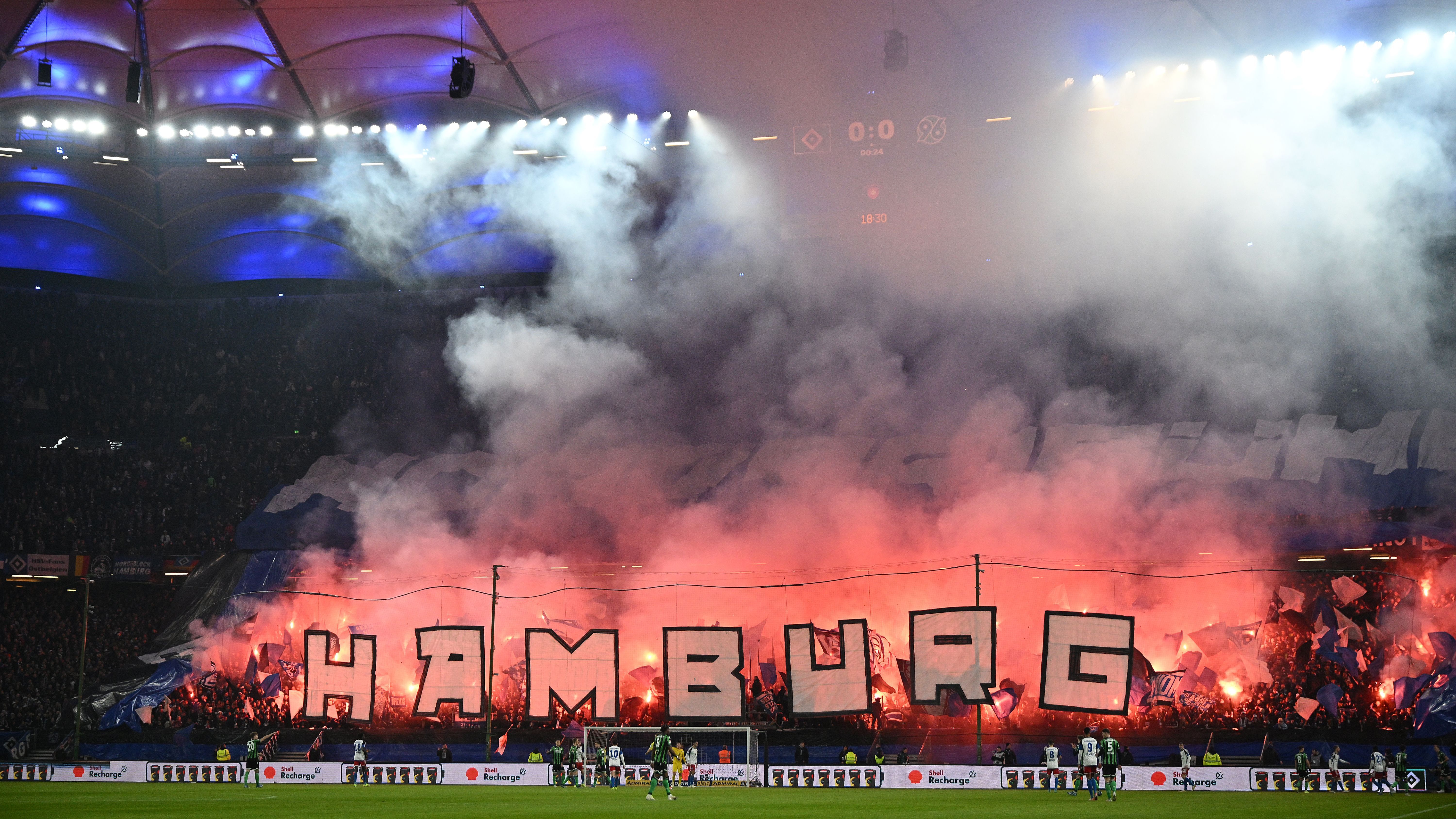 <strong>6. Platz: Hamburger SV - 1.866 Spiele</strong><br>Siege: 746<br>Unentschieden: 495<br>Niederlagen: 625
