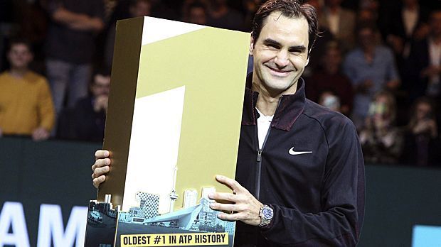 
                <strong>Old but gold</strong><br>
                Roger Federer hat es geschafft! Der Schweizer kehrt durch den Sieg über Robin Haase beim ATP-Turnier in Rotterdam zurück auf den Tennisthron. Nach dem Turnier wird "FedEx" mit 36 Jahren die älteste Nummer Eins der Tennis-Geschichte - ein weiterer Meilenstein in einer langen Liste von Rekorden. ran.de zeigt, in welchen Statistiken Federer die Tenniswelt beherrscht.
              