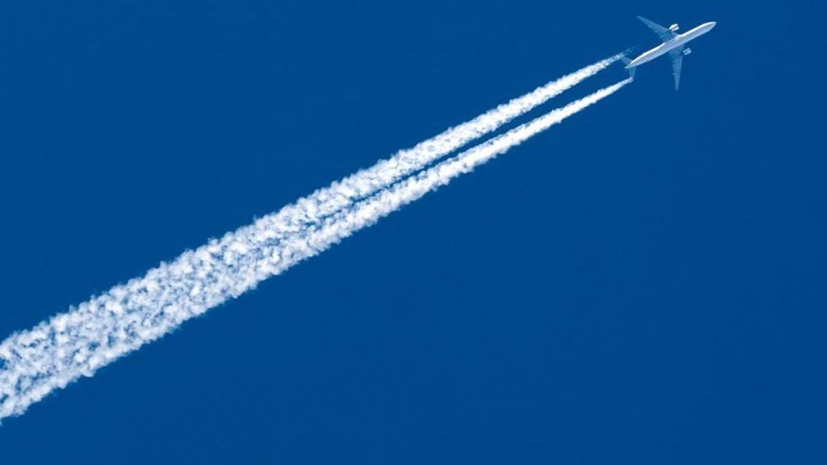 Chemtrails Kondensstreifen Gettyimages 154925378 E 1621426720150