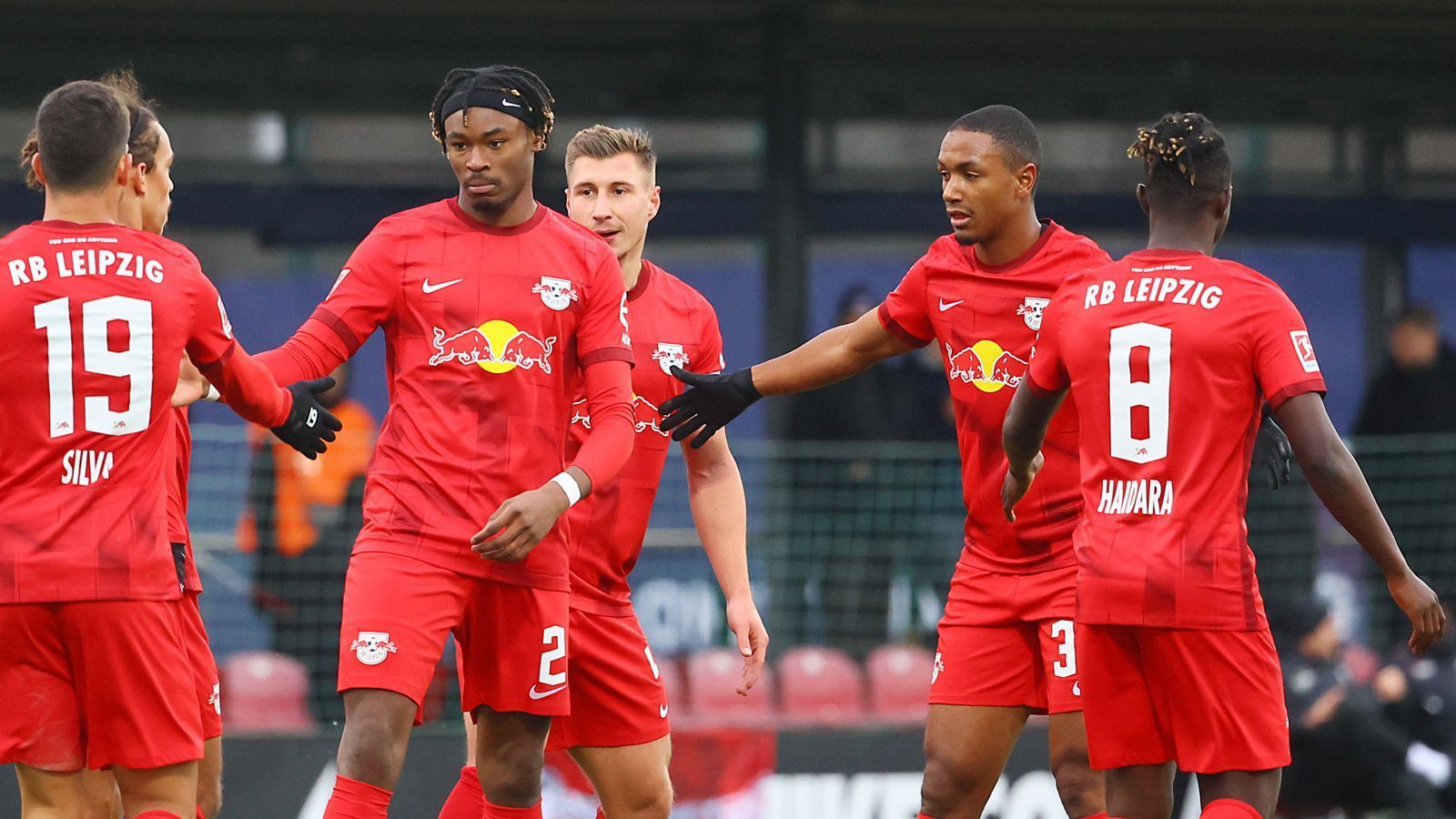 
                <strong>RB Leipzig</strong><br>
                Zugänge:- Caden Clark (New York RB, Leih-Ende)Abgänge- Hugo Novoa (FC Basel, Leihe)
              