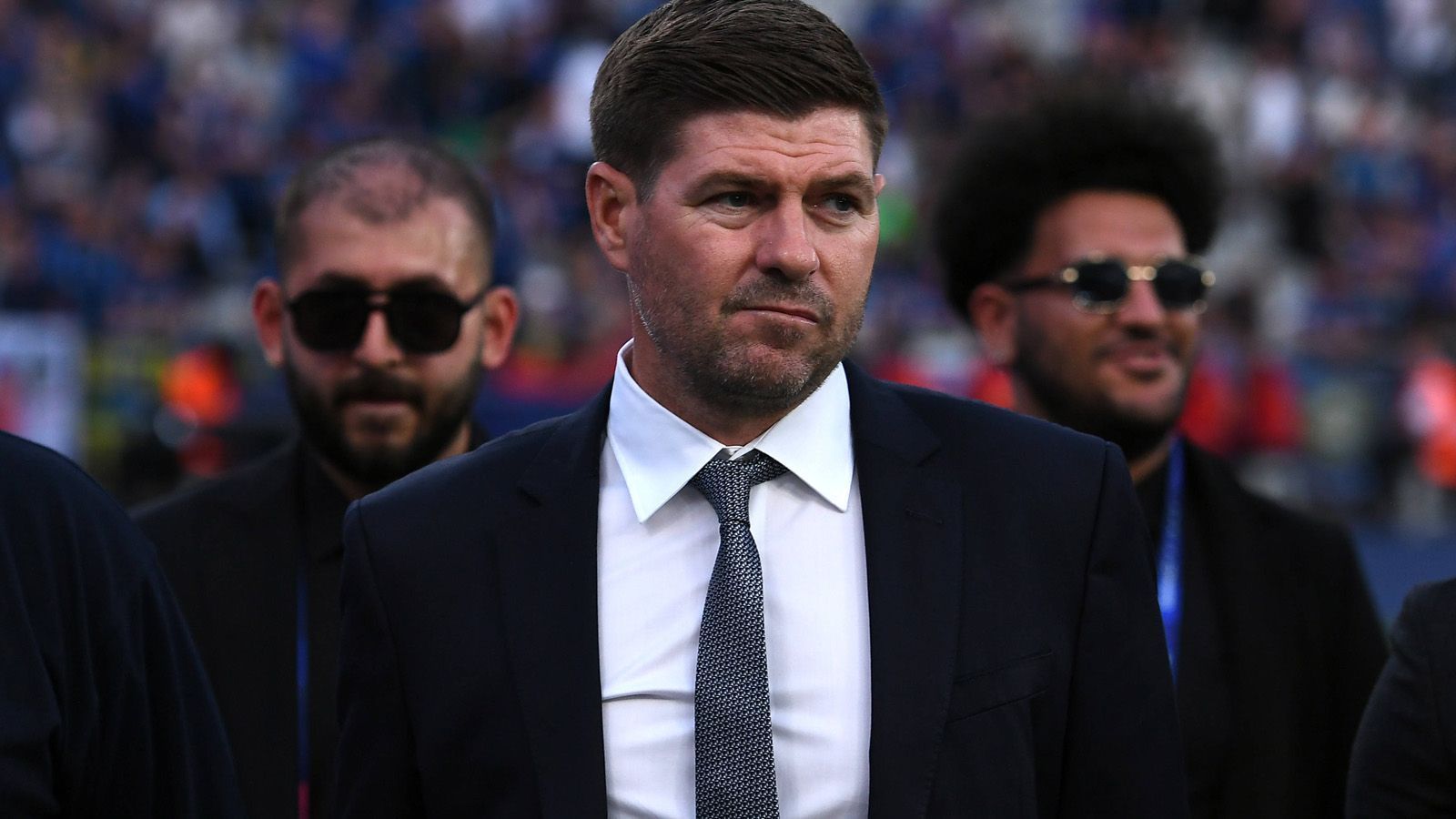 <strong>Fixer Wechsel: Steven Gerrard</strong><br>
                Steven Gerrard, Vereins-Ikone des FC Liverpool, wird neuer Trainer beim saudi-arabischen Fußball-Erstligisten Al-Ettifaq. Das teilte der Pro-League-Klub via Twitter mit. Zuletzt hatte der 43-Jährige Aston Villa in der englischen Premier League trainiert, bis er dort im Oktober 2022 entlassen wurde.
