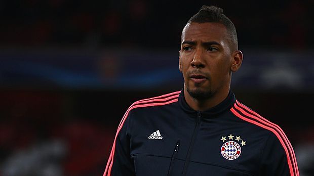 
                <strong>Jerome Boateng</strong><br>
                Jerome Boateng: Der Abwehrchef agierte unaufgeregt, die flinken Sanchez und Walcott brachten aber auch den Weltmeister das eine oder andere Mal in Verlegenheit. ran-Note: 3
              