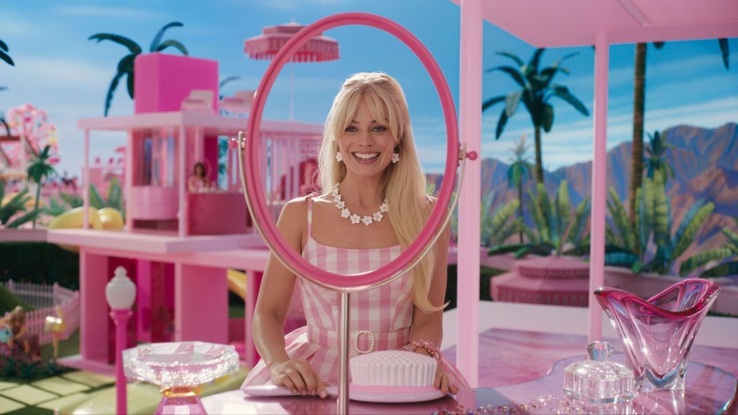 Der Barbie-Film hat einen echten Hype um coole, pinke Styles ausgelöst - seid ihr schon bereit für den "Barbiecore"-Trend diesen Sommer?