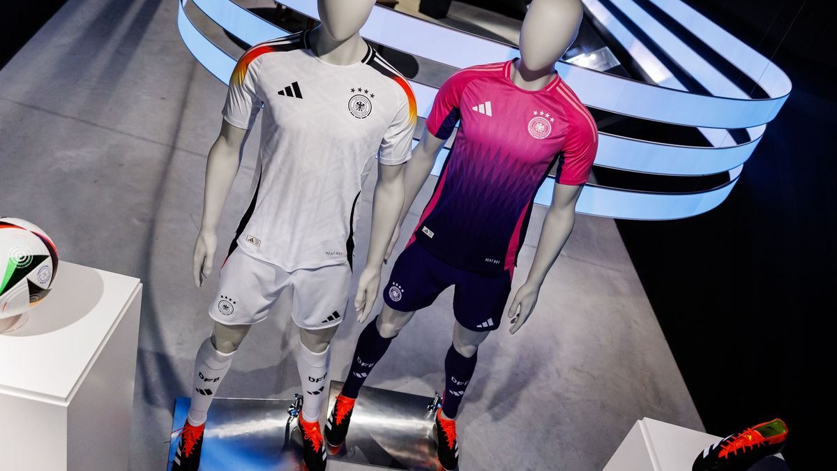 Klassisch weiß und knallig pink: DFB-Trikots für Heim-EM enthüllt