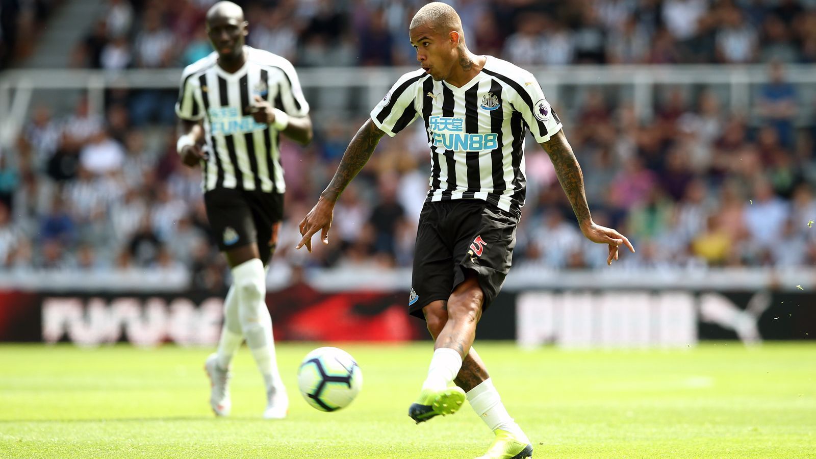 
                <strong>Kenedy</strong><br>
                Verliehen an: Newcastle UnitedPosition: Linker MittelfeldspielerAlter: 22 JahreVertrag bei Chelsea bis: 30. Juni 2020
              