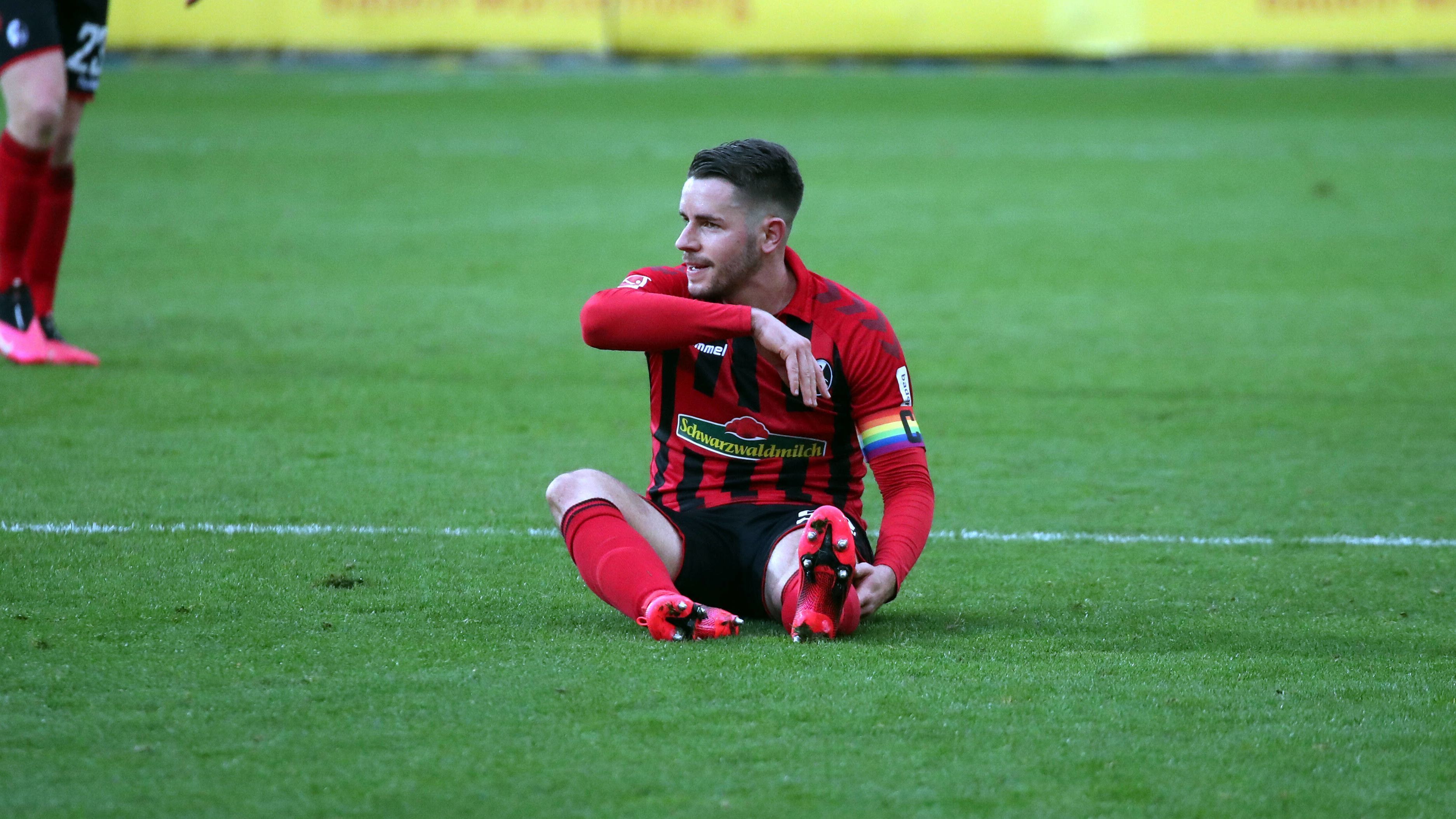 
                <strong>Platz 3: Christian Günter (SC Freiburg)</strong><br>
                Christian Günter ist Kapitän beim Sportclub aus Freiburg und mit 2.237 Minuten hat er lediglich 13 Minuten bisher verpasst.
              