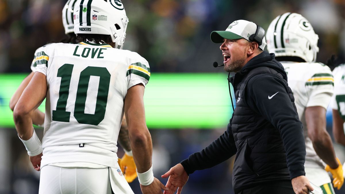 Green Bay Packers v Seattle Seahawks