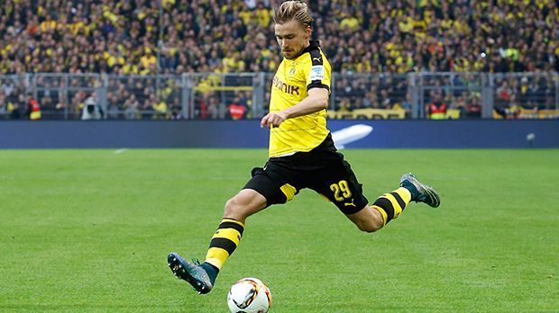 
                <strong>Marcel Schmelzer</strong><br>
                Abwehr: Marcel Schmelzer. Spulte viele Kilometer ab und lieferte viele Flanken in den Strafraum. Defensiv war "Schmelle" kaum gefordert. Alles in allem eine ansehnliche Partie des Linksverteidigers. ran-Note: 3+
              