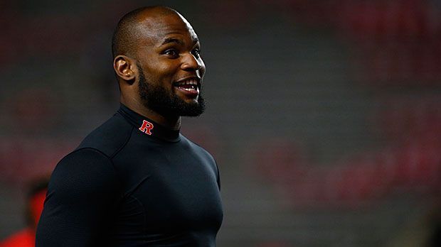 
                <strong>Leonte Carroo (22, Rutgers Scarlet Knights)</strong><br>
                Leonte Carroo (22, Rutgers Scarlet Knights): 1,83 Meter groß und 96 Kilogramm schwer, 2369 Yards für 29 Touchdowns in vier College-Jahren.
              