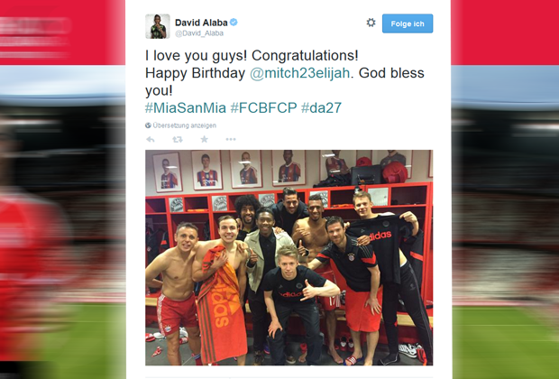 
                <strong>David Alaba</strong><br>
                Auch der verletzte Bayern-Profi David Alaba stattete seinen Kollegen in der Kabine einen Besuch ab.
              
