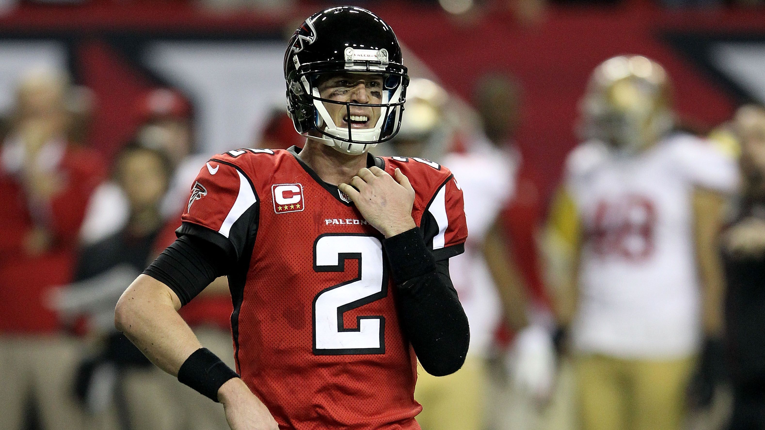 
                <strong>NFC Championship Game: Atlanta Falcons verspielen 17:0-Führung gegen San Francisco 49ers</strong><br>
                Neben dem größten Vorsprung, der je im Super Bowl verspielt wurde, halten Ryan und die Falcons auch den Rekord für das größte erlaubte Comeback in einem Championship Game. So geschehen am 20. Januar 2013 im Titel-Duell um die Krone in der NFC gegen die San Francisco 49ers. Die Falcons waren in der Saison 2012 als Nummer 1 in die Playoffs eingezogen. Mitte des zweiten Viertels lagen sie bereits mit 17:0 in Führung und es sah alles danach aus, als würden sie einen deutlichen Sieg gegen die 49ers einfahren, aber dazu kam es nicht.
              