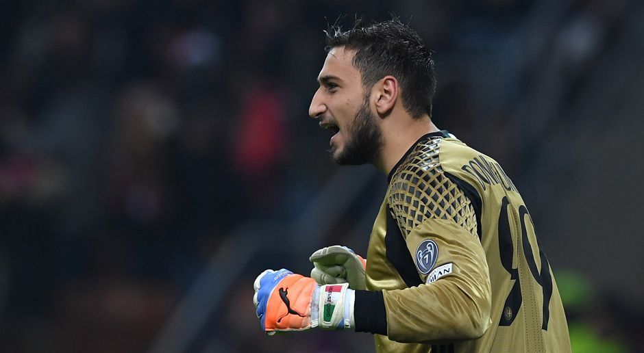 
                <strong>Gianluigi Donnarumma (AC Mailand)</strong><br>
                Mit seinen 17 Jahren ist AC Mailands Stammkeeper Gianluigi Donnarumma das begehrteste Torwart-Juwel Europas. Auch Real Madrid soll am designierten Nachfolger Gianluigi Buffons in der italienischen Nationalmannschaft interessiert sein. Das berichtet die spanische Zeitung "El Mundo Deportivo". Donnarumma könnte bei Real Iker Casillas' Beispiel folgen, der mit 18 Jahren Bodo Illgner aus dem Tor verdrängte und danach zum Weltklasse-Keeper reifte.
              