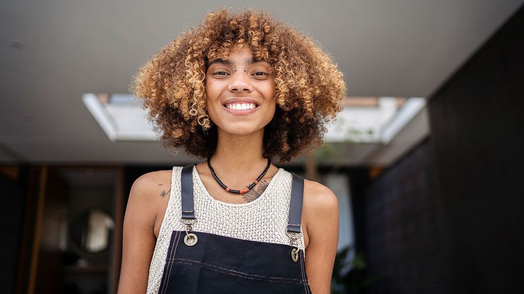 Curly Hair – wir sprechen über die beliebtesten Haircare Brands und Pflegeprodukte für Locken.