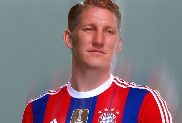 
                <strong>Platz 8: Bastian Schweinsteiger (FC Bayern München)</strong><br>
                Bastian Schweinsteiger hätten viele Fans wohl gerne weiter oben gesehen. Doch der Weltmeister hatte im vergangenen Jahr immer wieder mit Verletzungen zu kämpfen und kommt bei EA Sports auf den achten Rang - Gesamtrating 88.
              