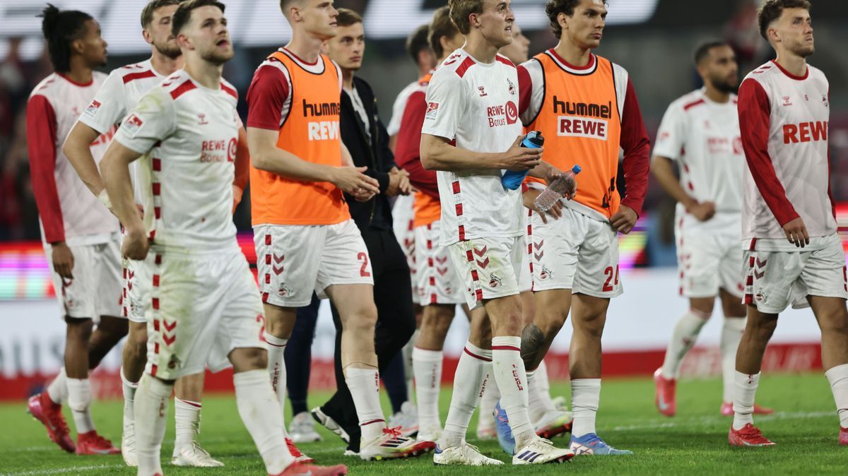 1. FC Köln v SSV Jahn Regensburg - Second Bundesliga