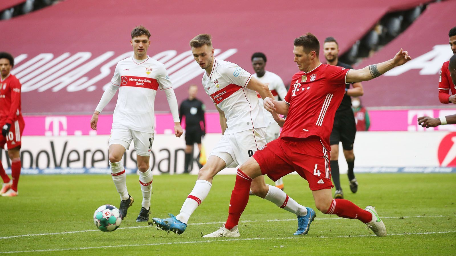 
                <strong>Niklas Süle</strong><br>
                Steht bei der ersten guten Schusschance für Castro richtig im Weg (2.) und weiß auch in der Folge, seinen Körper in den direkten Duellen geschickt einzusetzen. Wenige Minuten nach Wiederanpfiff mit einem seiner gefürchteten Offensivsolos, an dessen Ende er den Ball knapp über die Latte huft. Am Ende eine souveräne Vorstellung. ran-Note: 2
              