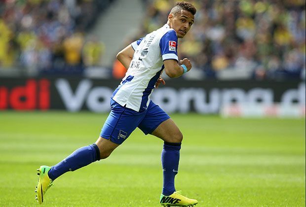 
                <strong>Hany Mukhtar (Hertha BSC)</strong><br>
                Der Berliner zeigte bei der U19-Europameisterschaft, was in ihm steckt: War Stammspieler, erzielt zwei Tore und war der Matchwinner im Finale. Bei der Hertha brachte er es bislang auf zehn Bundesliga-Einsätze.  
              