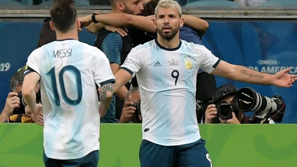 Agüero (r.) und Messi stehen im Viertelfinale ein