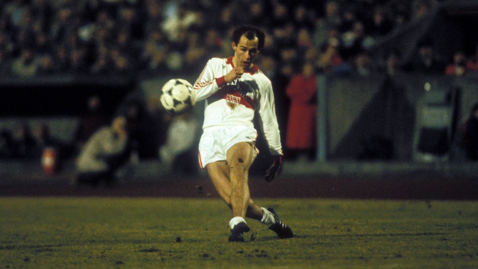 
                <strong>Reiner Maurer</strong><br>
                &#x2022; FC Bayern München: 1983 bis 1984 -<br>&#x2022; VfB Stuttgart: 1984 bis 1985<br>
              